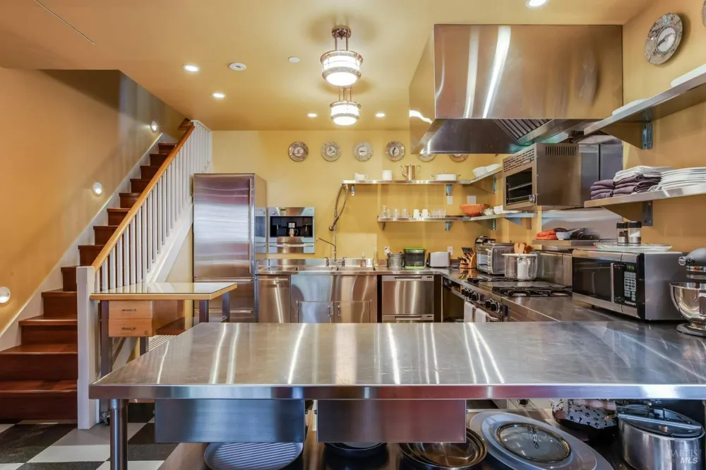 3820 Warm Springs Road Glen Ellen, CA 95442