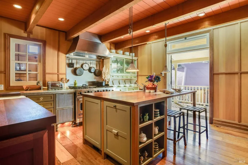 3820 Warm Springs Road Glen Ellen, CA 95442