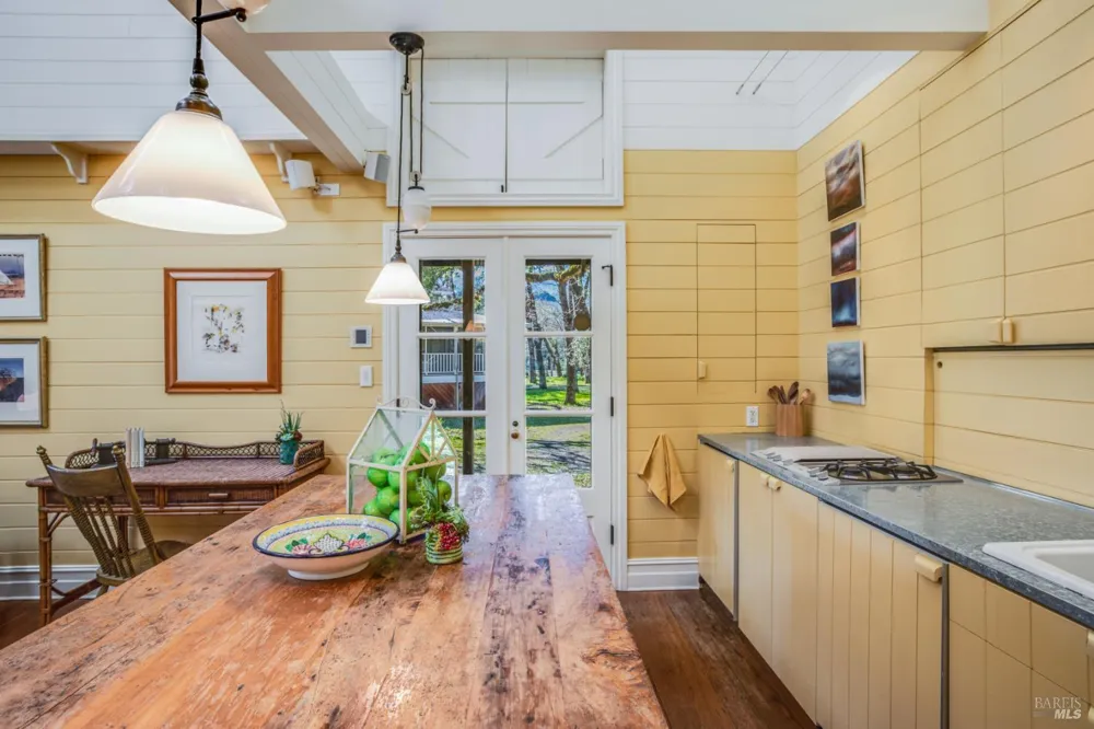 3820 Warm Springs Road Glen Ellen, CA 95442