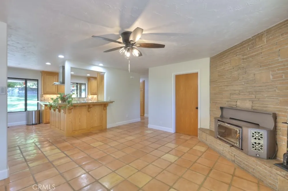 11714 Livingston Cressey Livingston, CA 95334