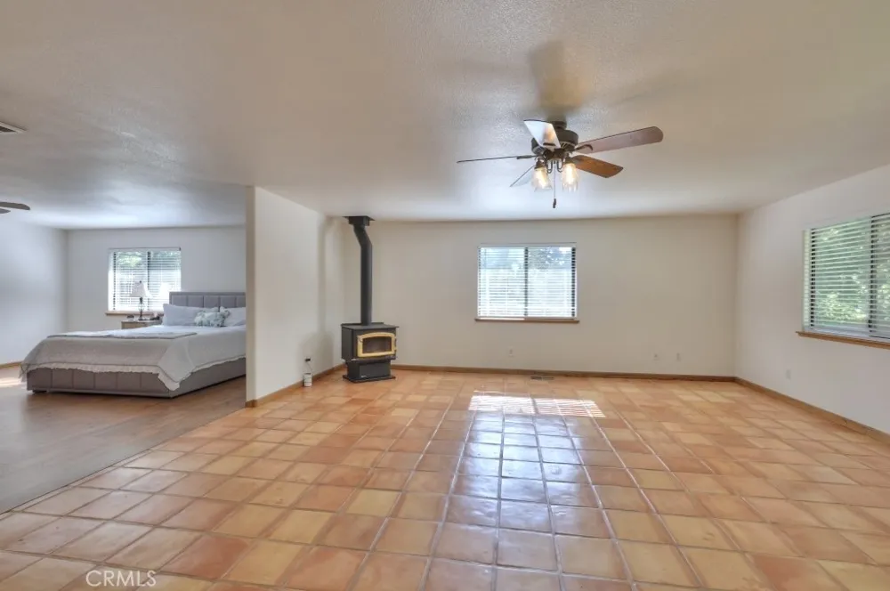 11714 Livingston Cressey Livingston, CA 95334