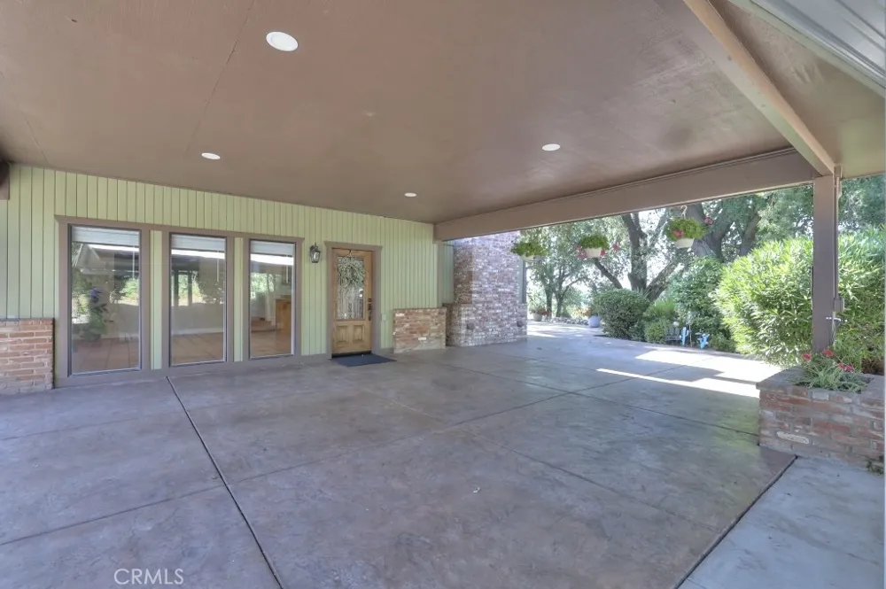 11714 Livingston Cressey Livingston, CA 95334