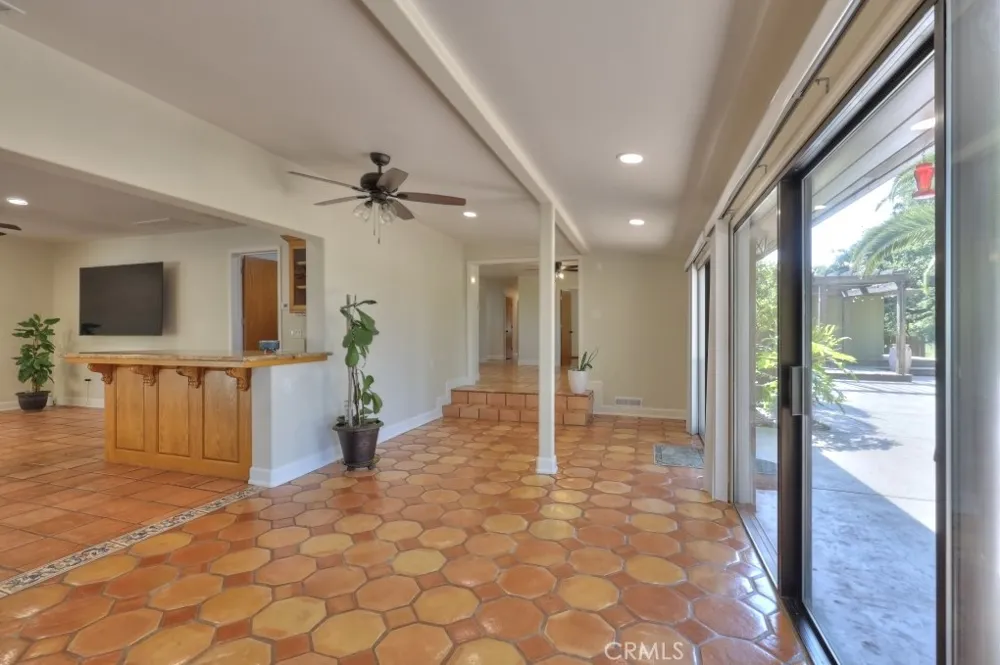 11714 Livingston Cressey Livingston, CA 95334