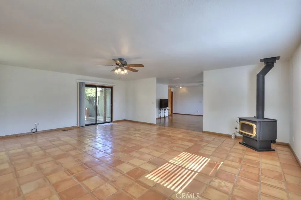 11714 Livingston Cressey Livingston, CA 95334
