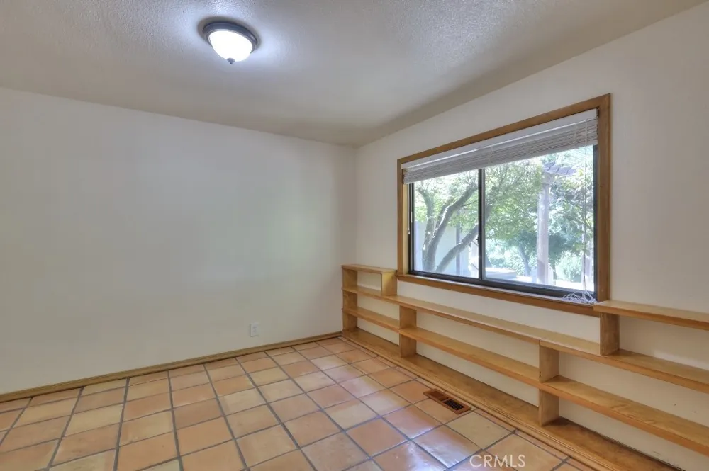 11714 Livingston Cressey Livingston, CA 95334