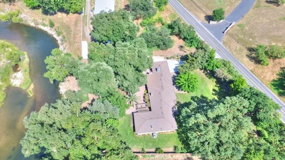 11714 Livingston Cressey Livingston, CA 95334