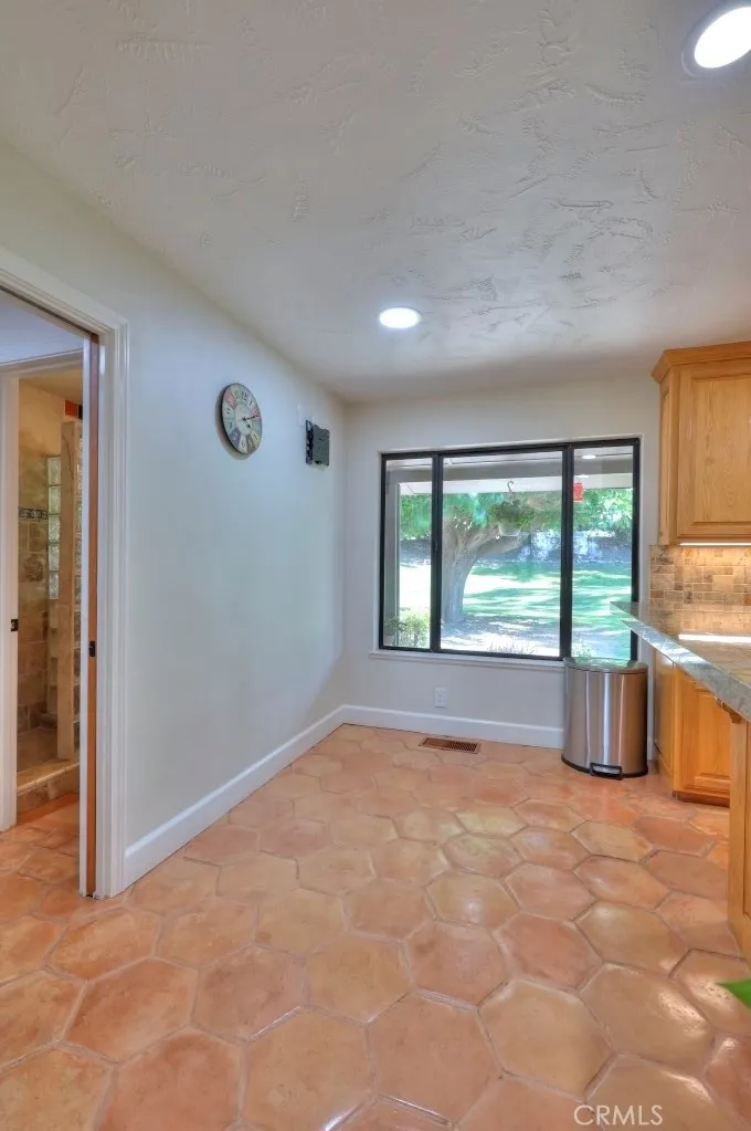 11714 Livingston Cressey Livingston, CA 95334