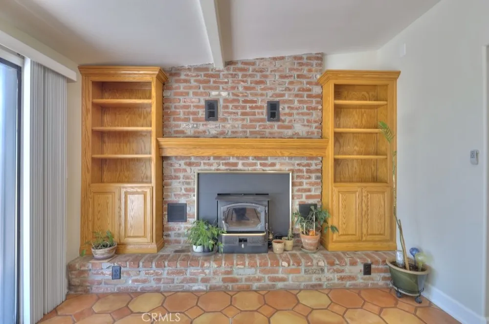 11714 Livingston Cressey Livingston, CA 95334