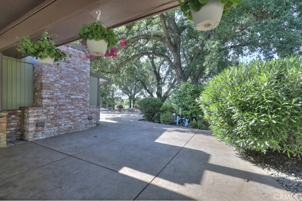 11714 Livingston Cressey Livingston, CA 95334