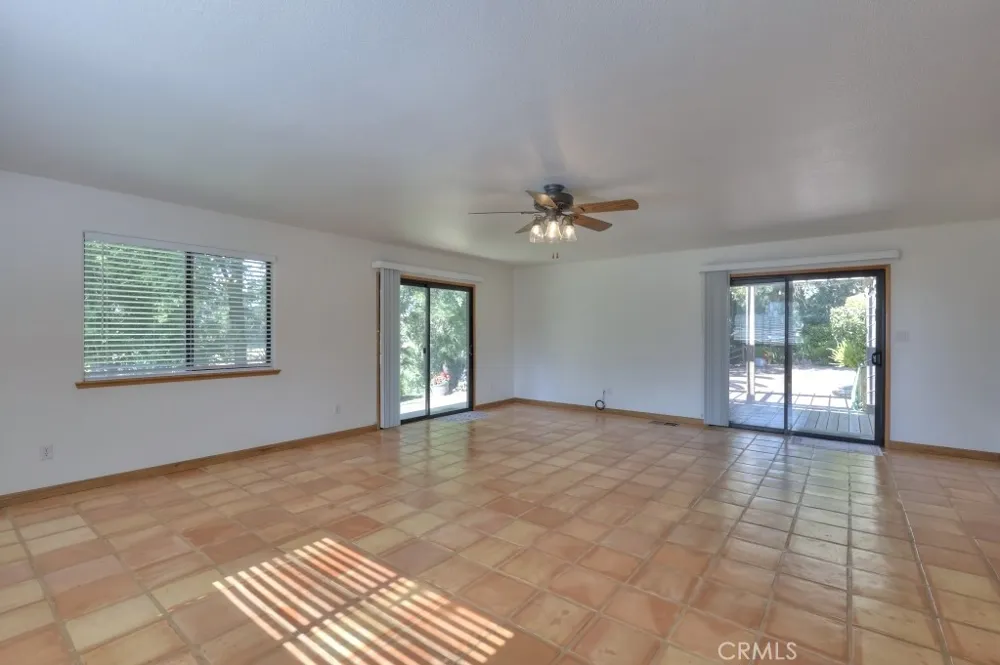 11714 Livingston Cressey Livingston, CA 95334