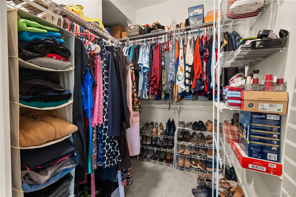 32 Michael Lane East Islip, NY 11730