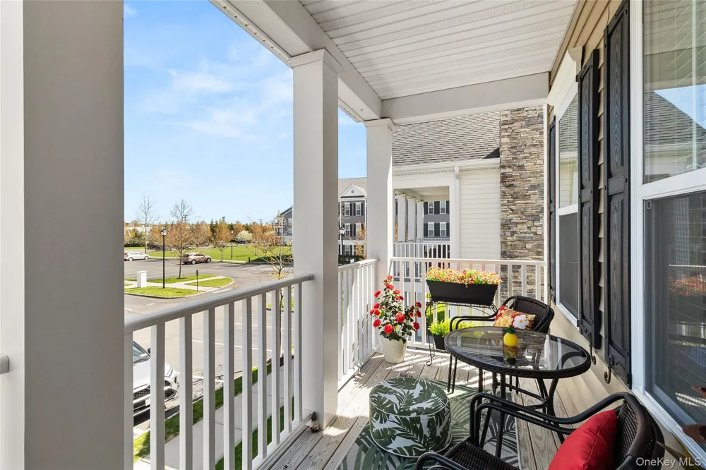 32 Michael Lane East Islip, NY 11730