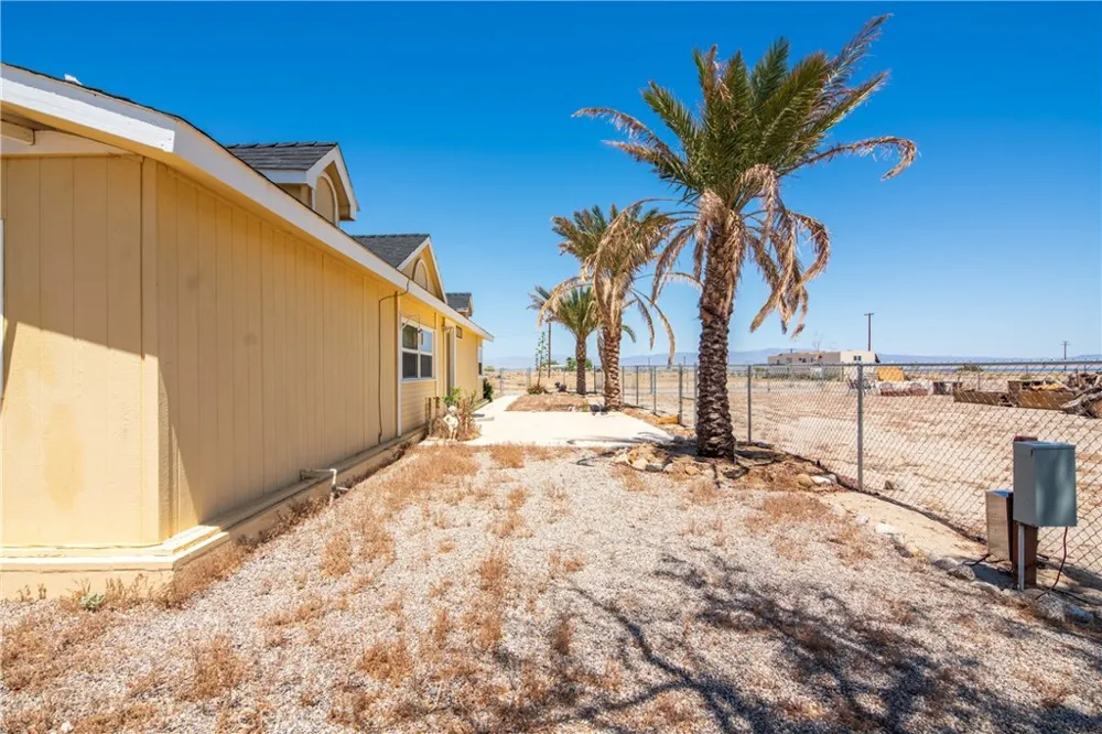 783 Molokai Thermal, CA 92274