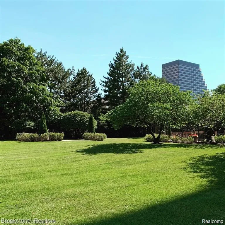 5000 Town Center Drive #Ste # 2301 Southfield City, MI 48075