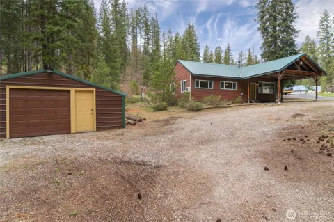 2205 Pine Tree Road