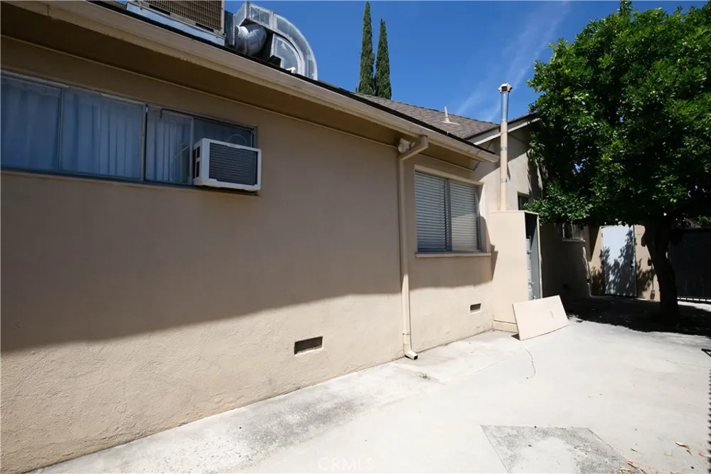 20748 Vose Winnetka, CA 91306
