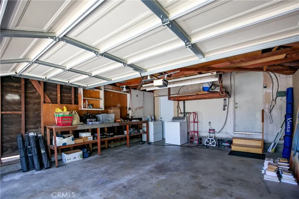 20748 Vose Winnetka, CA 91306