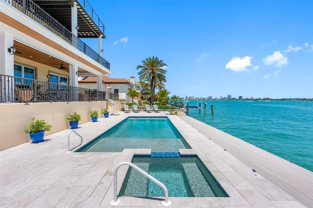 487 MEADOW LARK DR Sarasota, FL 34236