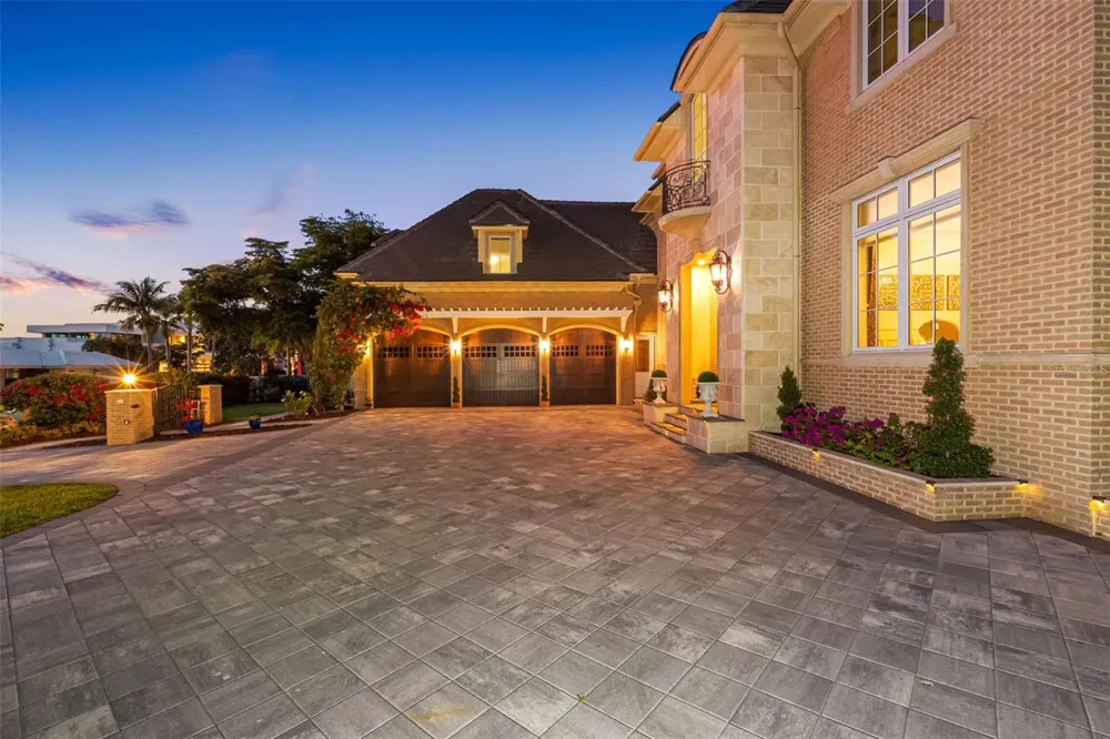 487 MEADOW LARK DR Sarasota, FL 34236