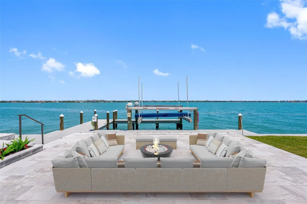 487 MEADOW LARK DR Sarasota, FL 34236