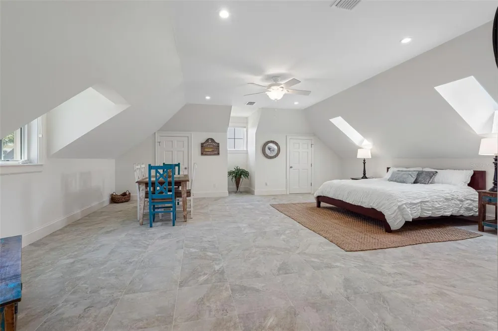 487 MEADOW LARK DR Sarasota, FL 34236