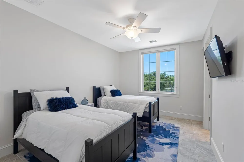 487 MEADOW LARK DR Sarasota, FL 34236