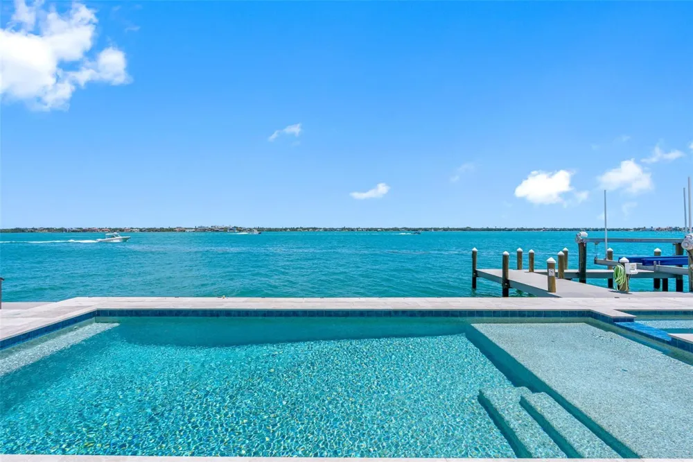 487 MEADOW LARK DR Sarasota, FL 34236
