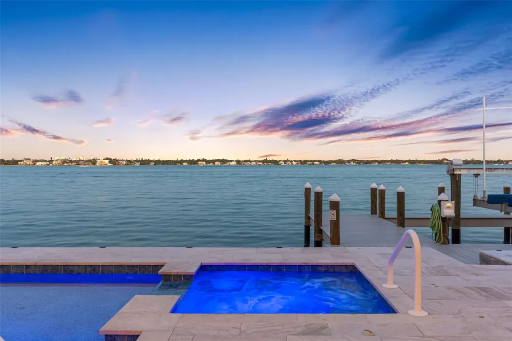 487 MEADOW LARK DR Sarasota, FL 34236