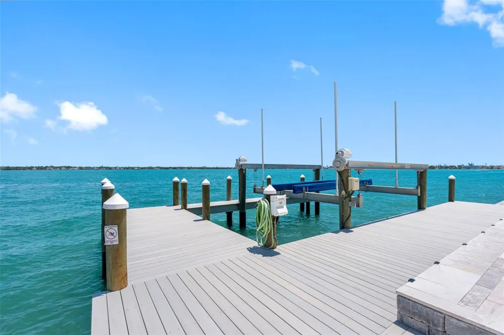 487 MEADOW LARK DR Sarasota, FL 34236