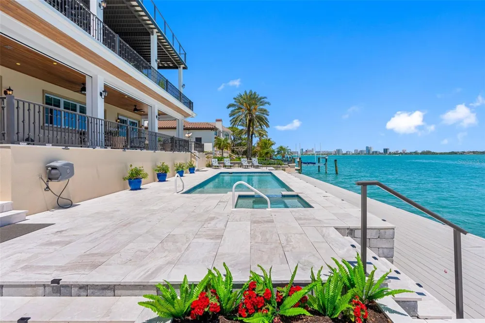 487 MEADOW LARK DR Sarasota, FL 34236