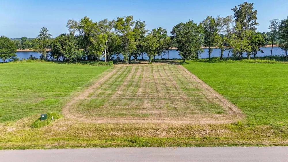 6 CADEN CV Savannah, TN 38372