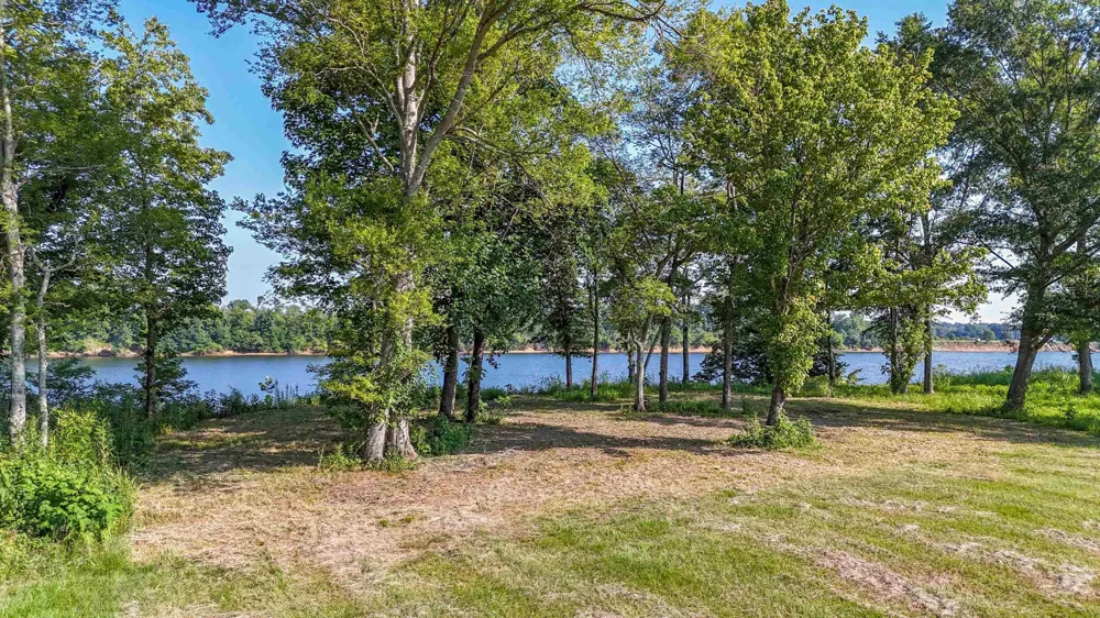 6 CADEN CV Savannah, TN 38372