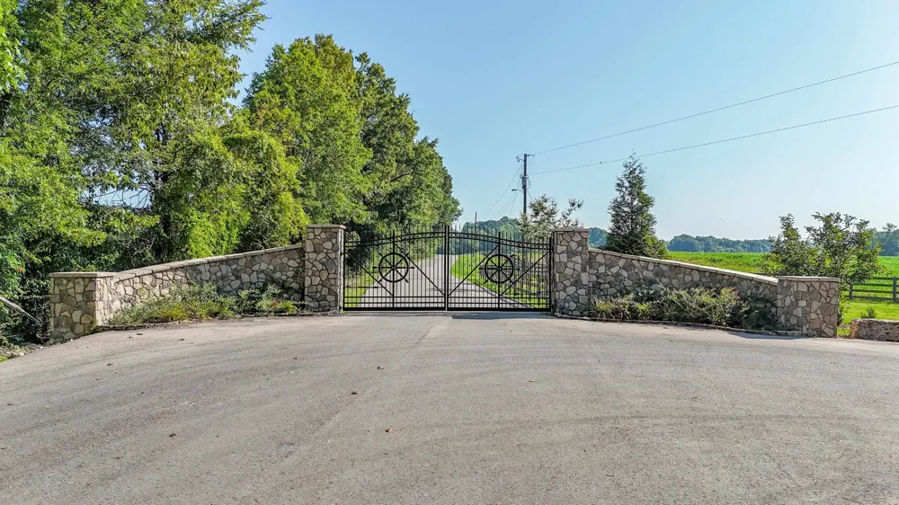 6 CADEN CV Savannah, TN 38372