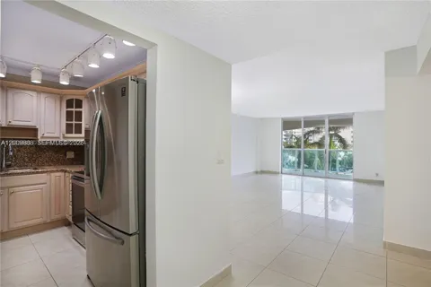 3800 S Ocean Dr #414