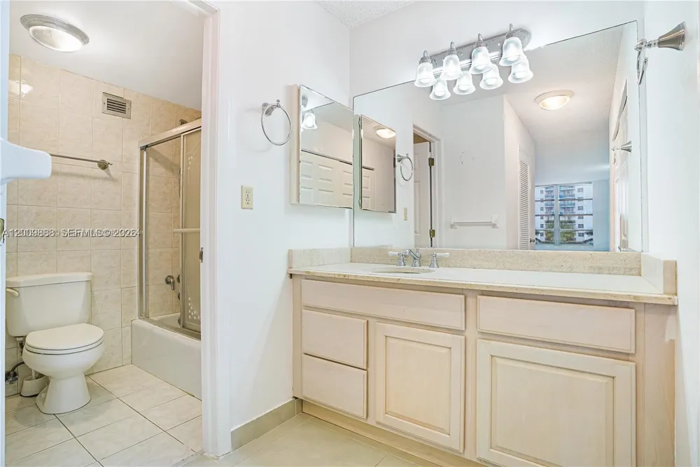 3800 S Ocean Dr #414 Hollywood, FL 33019