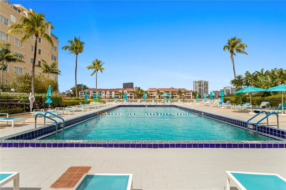 3800 S Ocean Dr #414 Hollywood, FL 33019