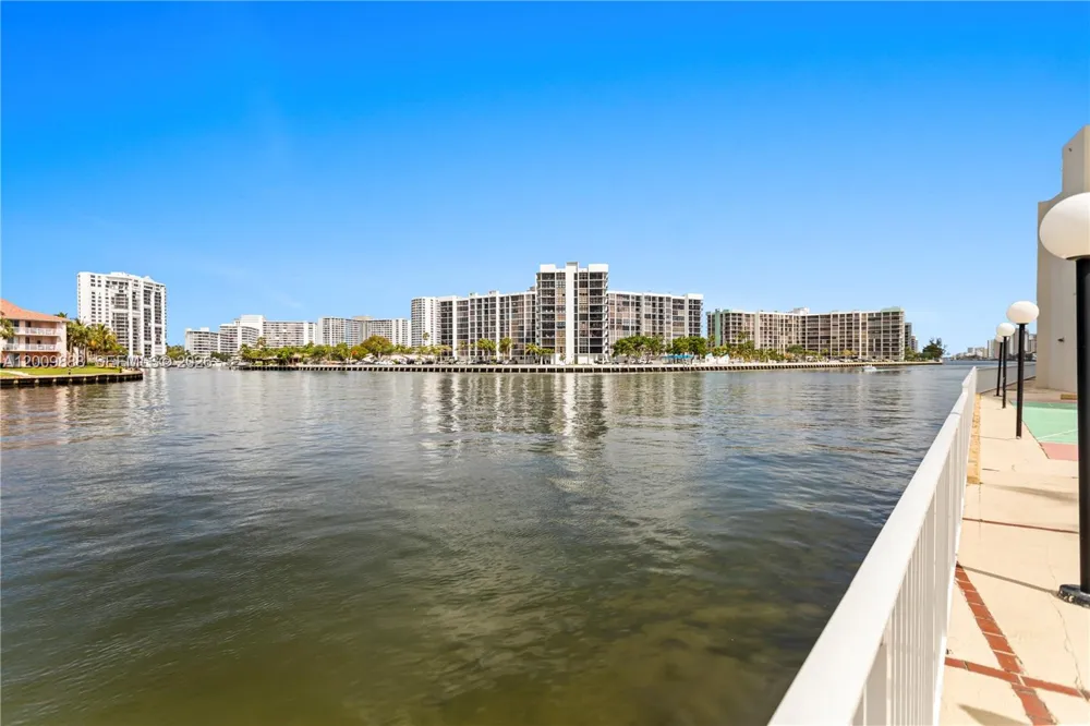 3800 S Ocean Dr #414 Hollywood, FL 33019