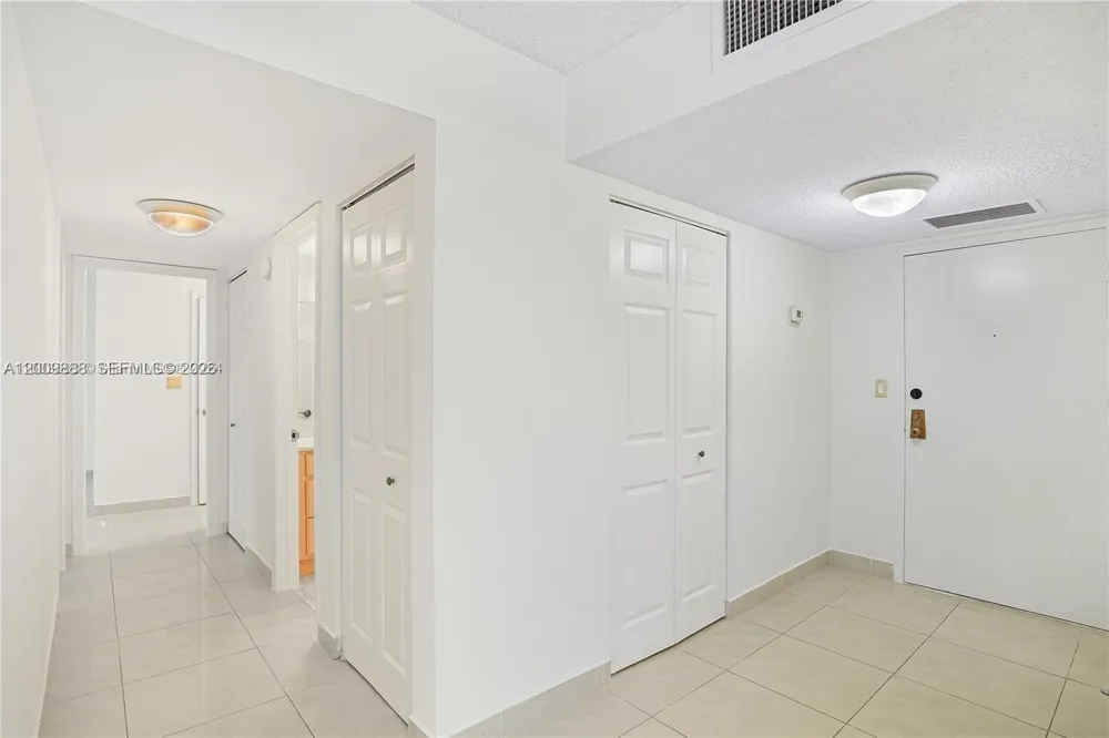 3800 S Ocean Dr #414 Hollywood, FL 33019