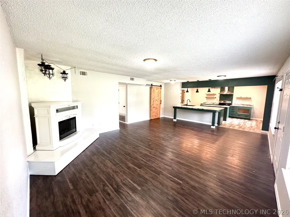 1109 Palmer Lane Eufaula, OK 74432