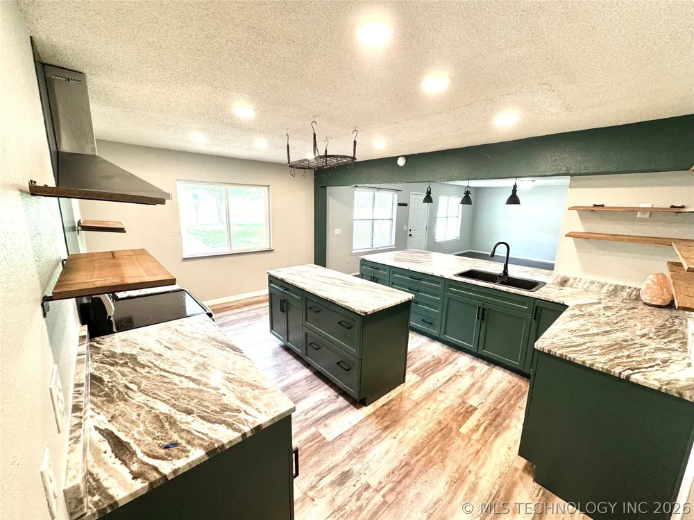 1109 Palmer Lane Eufaula, OK 74432