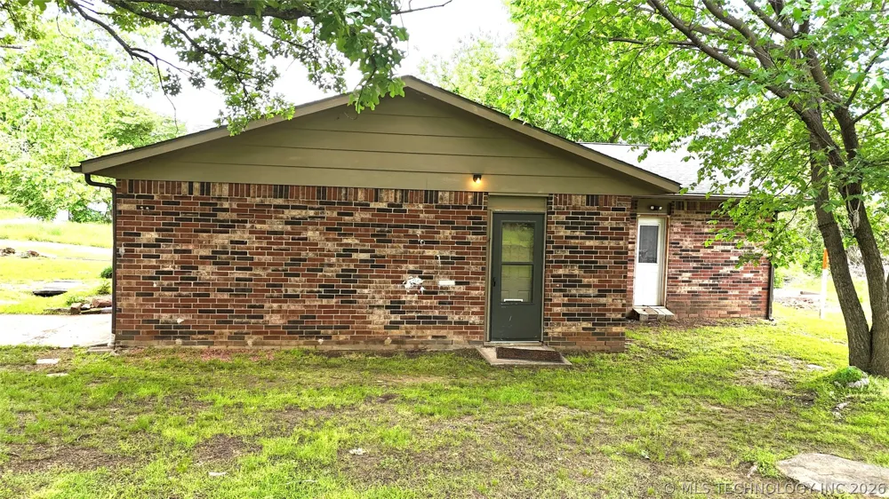 1109 Palmer Lane Eufaula, OK 74432