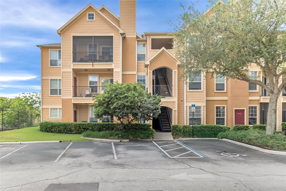 1995 ERVING CIRCLE #208 Ocoee, FL 34761