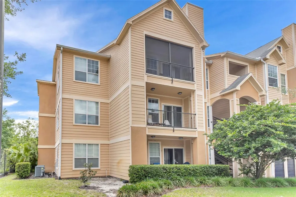 1995 ERVING CIRCLE #208 Ocoee, FL 34761