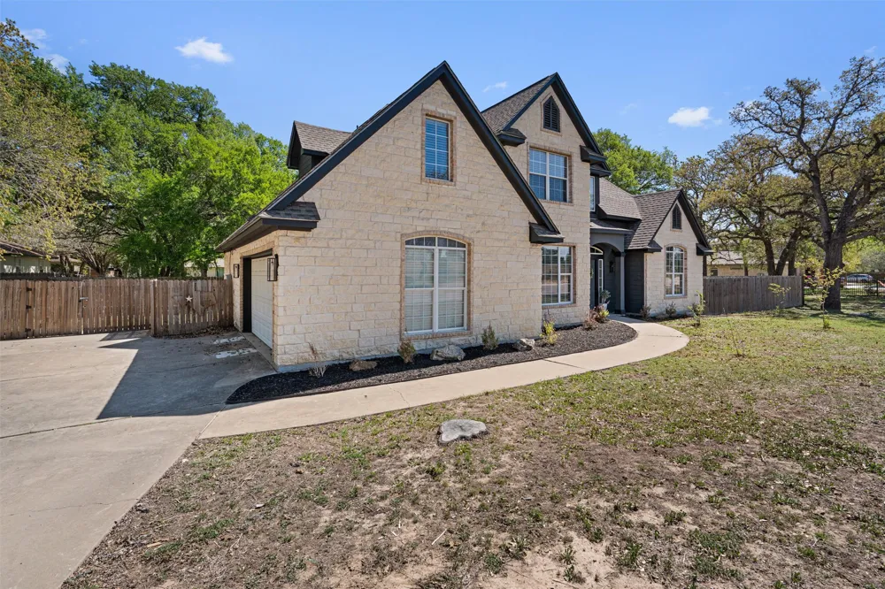 312 Country Club Drive La Grange, TX 78945