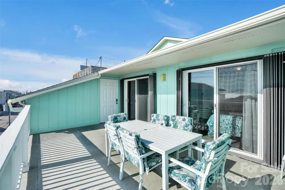 1013 Carolina Beach Avenue Carolina Beach, NC 28428