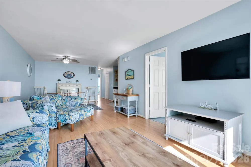 1013 Carolina Beach Avenue Carolina Beach, NC 28428