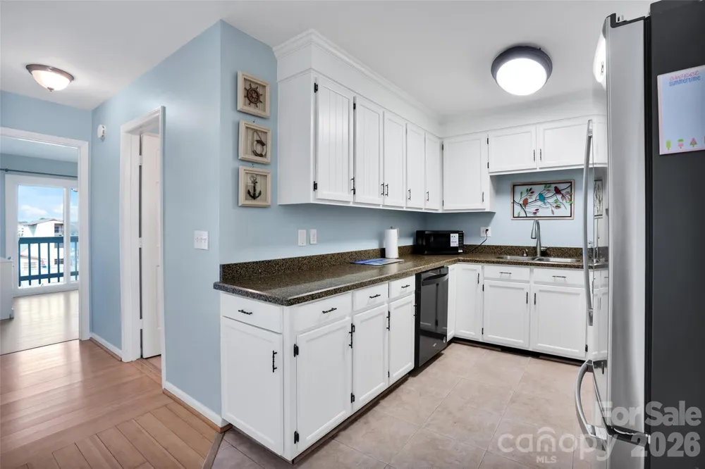 1013 Carolina Beach Avenue Carolina Beach, NC 28428