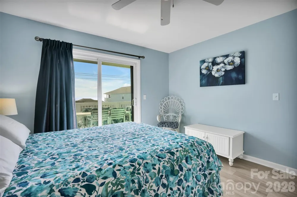 1013 Carolina Beach Avenue Carolina Beach, NC 28428
