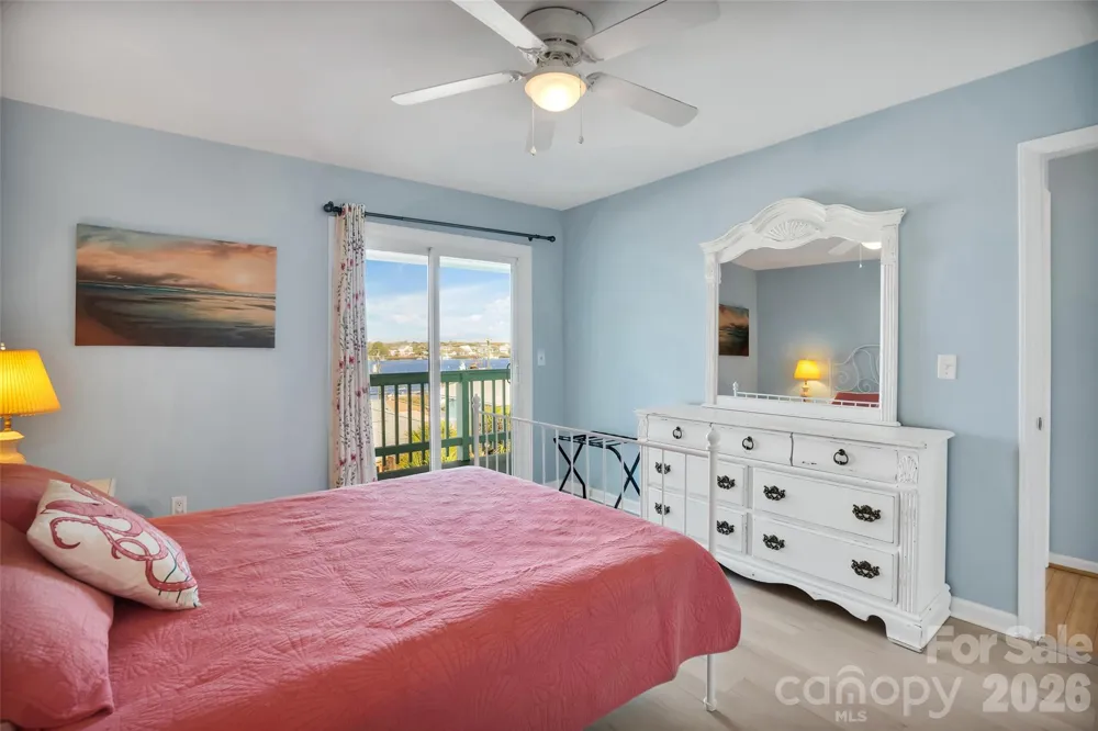 1013 Carolina Beach Avenue Carolina Beach, NC 28428