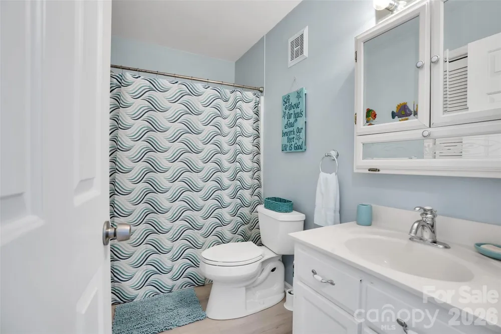 1013 Carolina Beach Avenue Carolina Beach, NC 28428